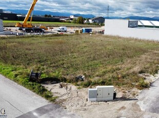 Industriebauland mit perfekter Lage!