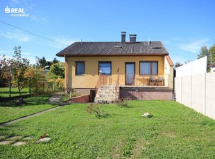 KLEINES EINFAMILIENHAUS MIT 3 ZIMMER UND GARAGE