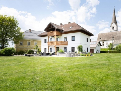 Elegantes Landhaus in St. Donat mit zusätzlichem Bauland!