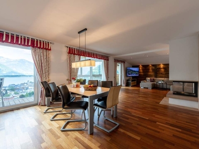 Geräumiges Penthouse über den Dächern von Zell am See, mit einzigartigem Seeblick, für touristische Nutzung