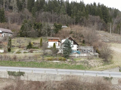 Grund, Waldflächen und Wörtherseeblick