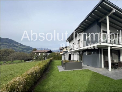 Modernes Mehrfamilienhaus in ruhiger Lage, unweit des Zentrums von St. Johann/Pongau. 2 x Carport