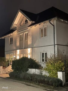 Traumhaftes Einfamilienhaus in Perchtoldsdorf - Luxuriöses Wohnen im Grünen für die ganze Familie!
