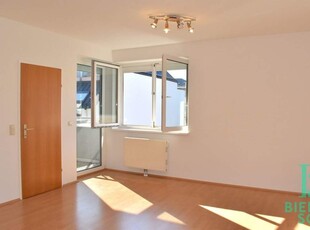 Wr. Neustadt zentrale Lage – sehr gepflegte, lichtdurchflutete 3-Zimmer Mietwohnung mit Balkon und PKW-Stellplatz