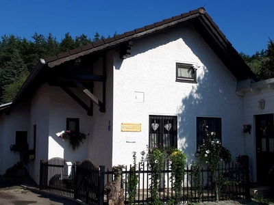 Schickes Landhaus in Oberdanegg im Gartenparadies! Tierhaltung möglich!