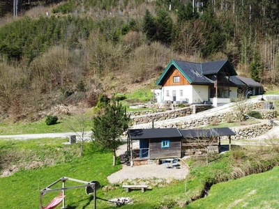 Einfamilienhaus in idyllischer Alleinlage