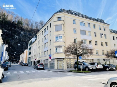 Schmuckstück - Erkerwohnung in bester Lage im Andräviertel mit Lift und Tiefgaragenplatz