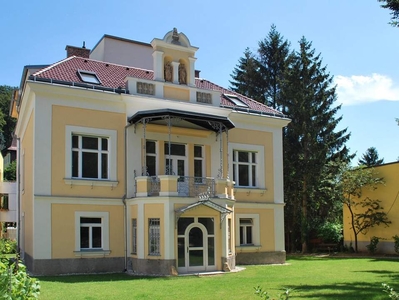 Dachterrassen-Maisonette im Altbau in sensationeller Zentrumslage mit Wienerwald-Blick