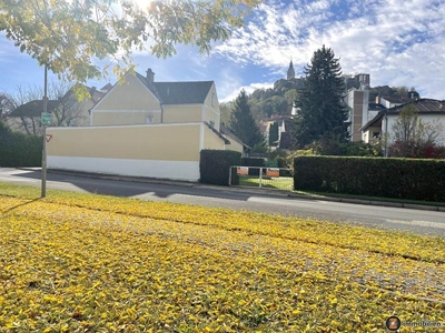 Güssing: Wohnhaus mit Blick auf die Burg und schönem Garten - tolle Infrastruktur!