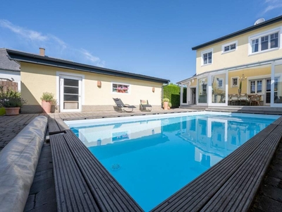 Haus, Pool, Garten - was will man mehr !