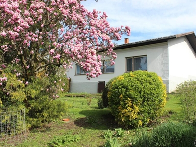 Oberwart: Wohnhaus in ruhiger, zentraler Aussichtslage!