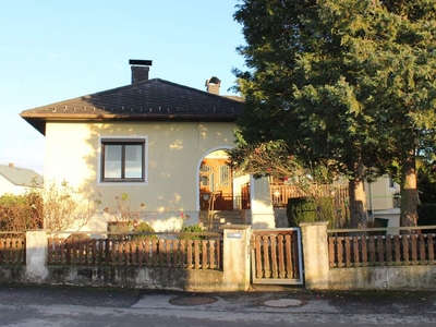 Unterkellerter Bungalow in schöner Ruhelage!