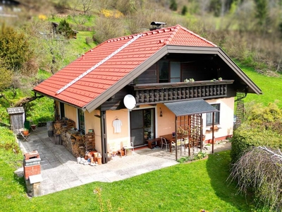 Gepflegtes Haus mit großem Grundstück, in malerischer Lage in Techelsberg am Wörthersee