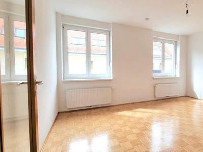 Sichern Sie sich Ihr GOODIE und ein Kaufpreis-Zuckerl! Entdecken Sie die Eleganz im Altbau: Frisch renovierte Wohnung