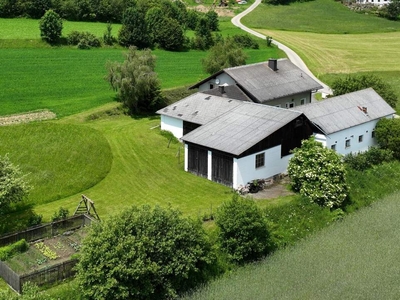 Bauernsacherl mit ca. 3,7 ha Grund arrondiert