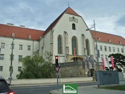 Im Herzen der Stadt - TOP WOHNUNG beim Marienmarkt und Rathaus! Teilmöbliert