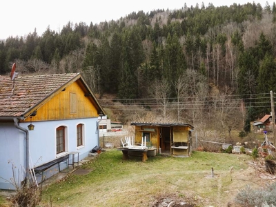 SOLIDER, GERÄUMIGER BUNGALOW MIT RENOVIERUNGSBEDARF!