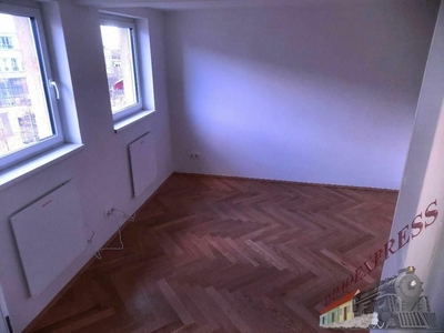 Neu sanierte Wohnung im Dachgeschoß