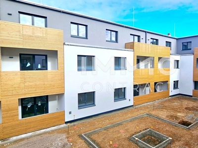 Barrierefreie 2-Zimmer-Wohnung mit Loggia im Erdgeschoß - Blick in den grünen Innenhof