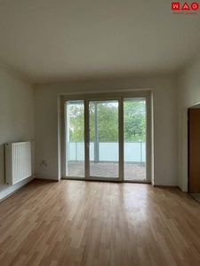 Single-Wohnung mit großem Balkon in zentrumsnaher Lage mit idealer Verkehrsanbindung! Ruhige Umgebung und Blick ins Grüne!