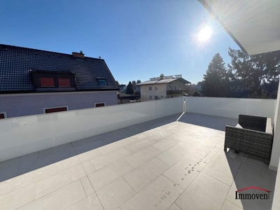 Ruhige und lichtdurchflutete 3-Zimmerwohnung im Penthouse-Stil mit großer Terrasse und Carport in Graz-Straßgang!