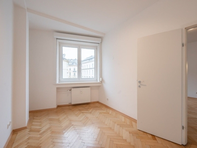 Wohnen im 1. Bezirk in der Singerstraße - praktisch aufgeteilte 2 Zimmer Wohnung im 5. OG * ab 1.2.2024 *