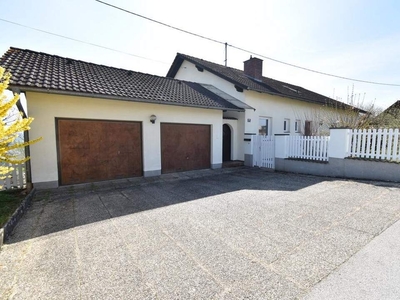 Einfamilienhaus mit großem Garten und Garage in TOP LAGE!