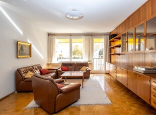 ZENTRUM MITTE LEHEN | Großzügige 5-Zimmer-Wohnung mit Balkon + Loggia